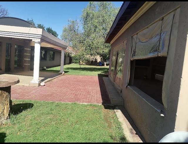 4 bed property to rent in KIBLER PARK